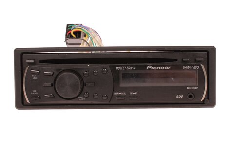 Autorádio s CD (MP3, AUX, WMA) univerzálne