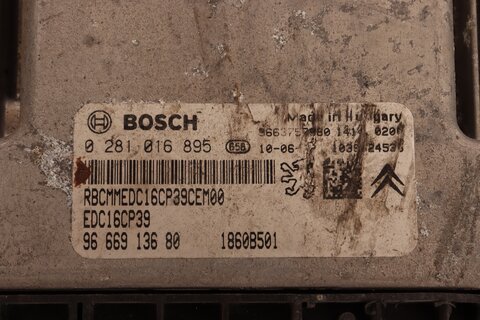 Riadiaca jednotka motora 0281016895