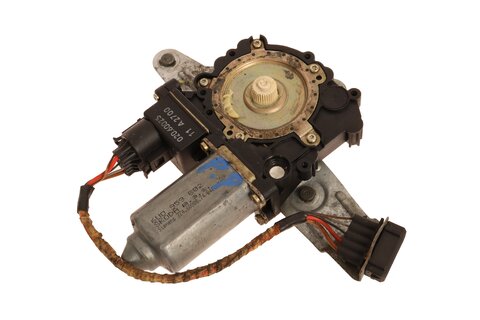 Motorček sťahovačky predný pravý 6U0959802
