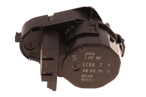 Motorček kúrenia 64113452403