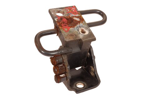 Pánt dverí spodný predný pravý 8E0831412E