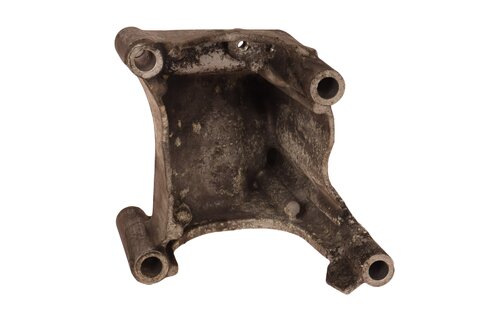 Držiak motora pravý 070199308B