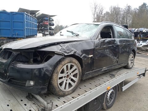 BMW 320d  2.0 TD 105 kW