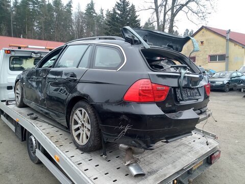 BMW 320d  2.0 TD 105 kW