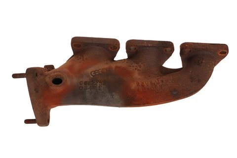 Výfukové zvody pravé 06E253032B