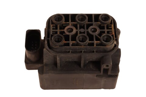 Ventilová jednotka vzduchového podvozku 4F0616013