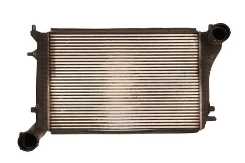 Chladič nasávaného vzduchu - intercooler 1K0145803R