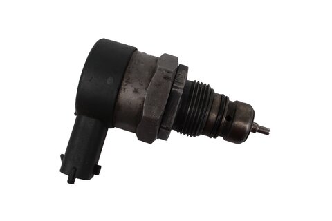 Ventil pre reguláciu tlaku paliva