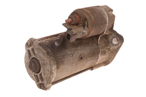 Štartér 02A911024G