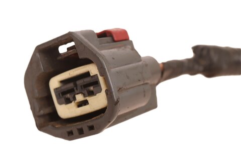 Konektor zadného elektrického brzdového strmeňa L/P