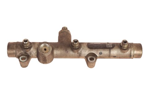 Rozdeľovač paliva ľavý 059130089S