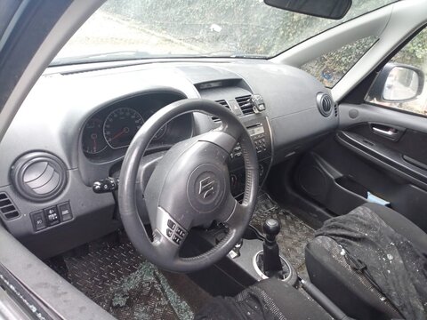 Suzuki SX4 1.6VVT 79kW