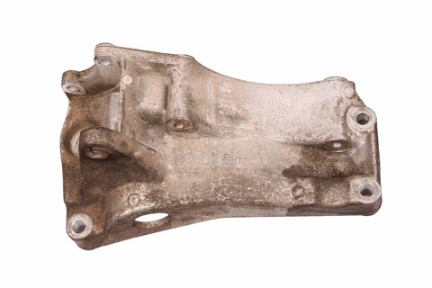 Držiak alternátora