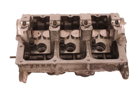 Hlava motora 045103351B