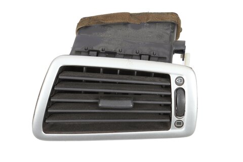 Difúzor palubnej dosky pravý 8264X0