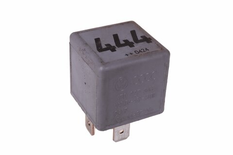 Relé č.444 - 1J0927841