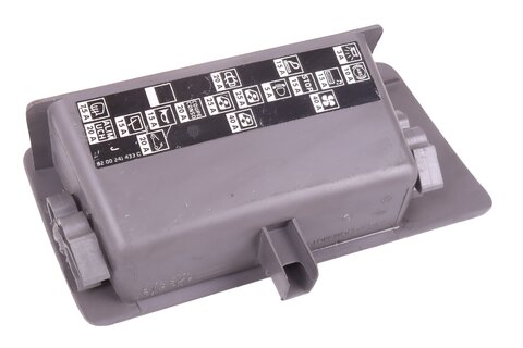 Odkladací priestor na palubnej doske