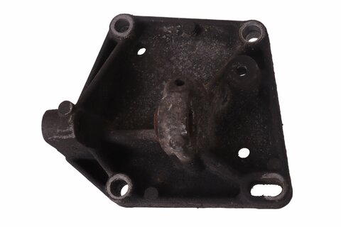 Držiak alternátora 5706F7