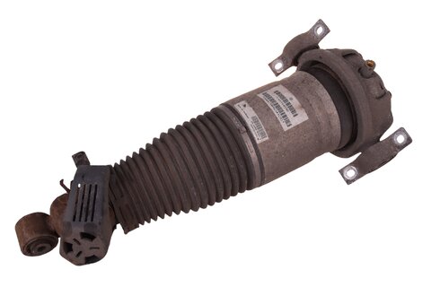 Mach zadnej nápravy ľavý 7L6616019D