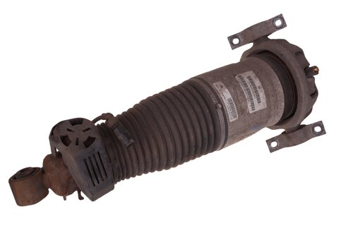 Mach zadnej nápravy pravý 7L6616020D