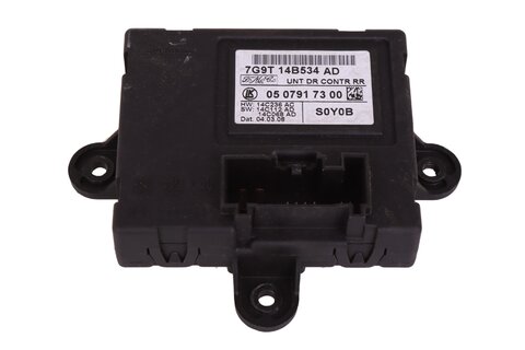 Riadiaca jednotka dverí zadná L=P 7G9T-14B534-AD