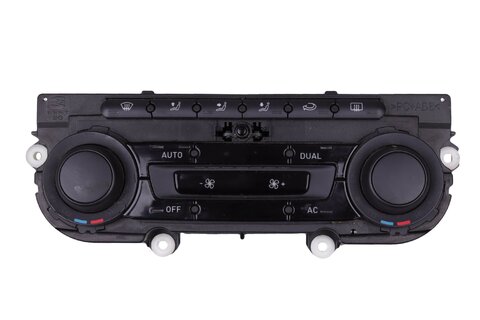 Panel ovládania automatickej klimatizácie 5P0907044P
