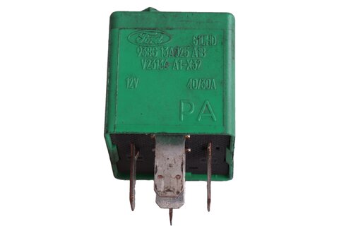 Relé zelené 35A 01030360