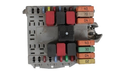 Poistková skrinka pri motore 05-