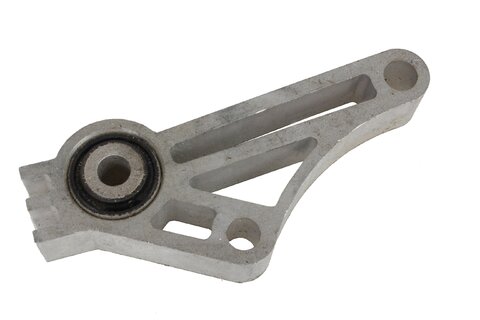 Držiak motora spodný prostredný