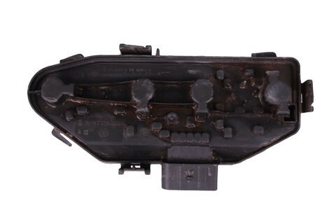 Pätica zadného svetla ľavá 7H0945257A