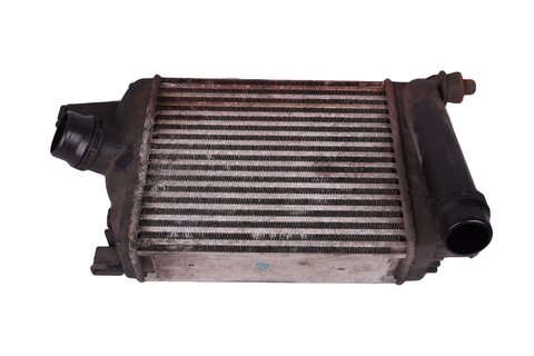 Chladič nasávaného vzduchu - intercooler 144965154R