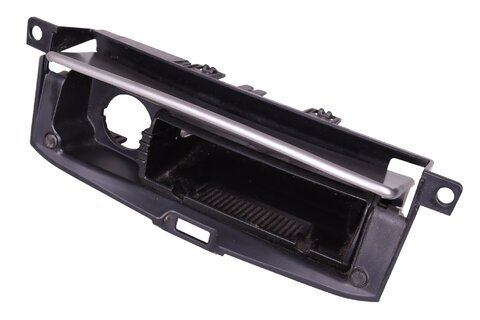 Popolník - predný strieborný 6M21-U04788-AG37QC