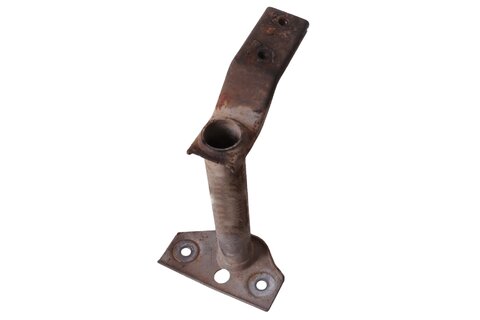 Držiak ochrany motora ľavý 5K0825921