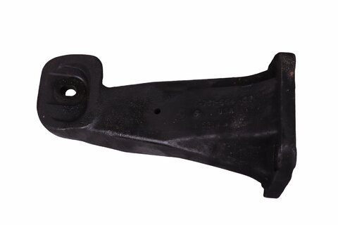 Držiak motora pravý 22116761564