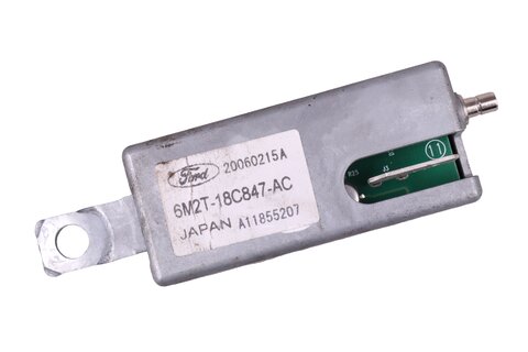 Anténny zosilňovač 6M2T-18C847-AC