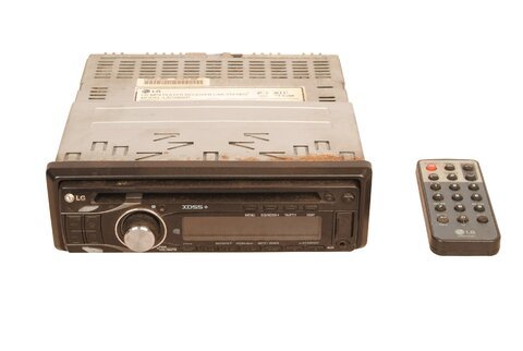 Autorádio s CD, AUX, MP3, univerzálne