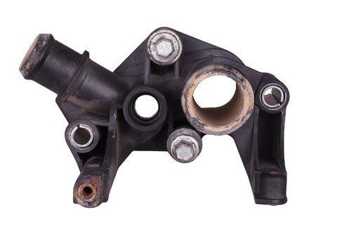 Teleso termostatu- výpusť vody 7M5G-8K556-AC