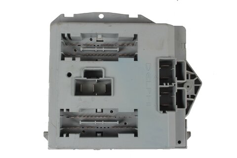 Poistková skrinka pri motore - 51761957