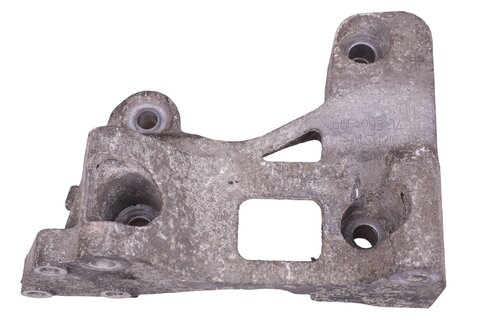 Držiak alternátora 06F903143C