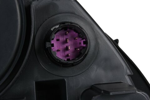 Svetlo prednej pravej (do 2010 nutné redukciu)