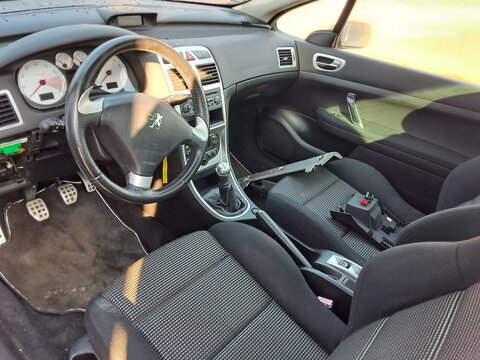 Peugeot 307 CC- 2.0 100kW