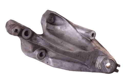 Držiak motora pravý 076199308