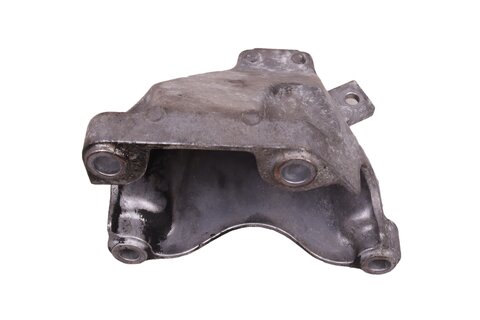 Držiak motora pravý - 8E0199308AK