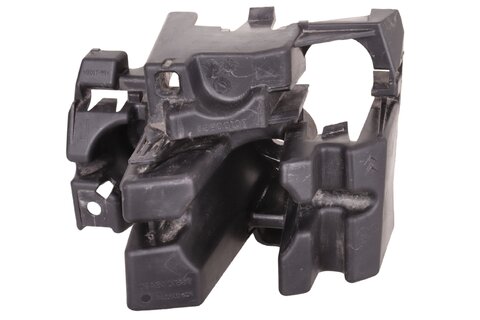 Držiak zadného nárazníka pravý 7416H5