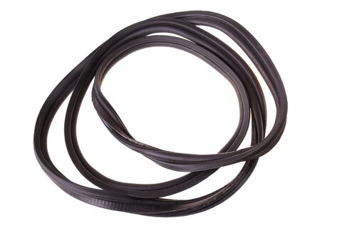 Gumové tesnenie veka kufra hatchback BM51-A404A06-SB