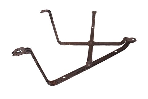 Držiak palivovej nádrže 1536K1