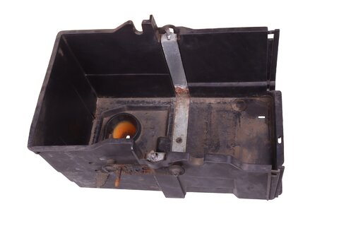 Podstavec- kryt batérie AM51-10723-AF