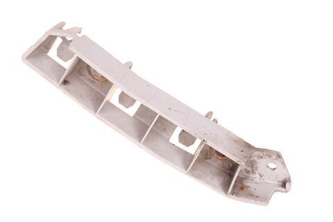 Držiak predného nárazníka pravý BM51-17D958-AE