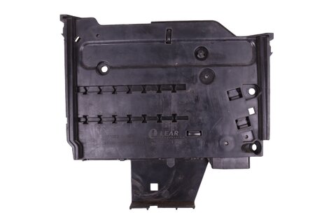 Poistková skrinka AV6T-14A067-BC