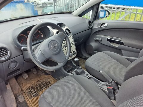 Opel Corsa 1.0 12 V 44 kW